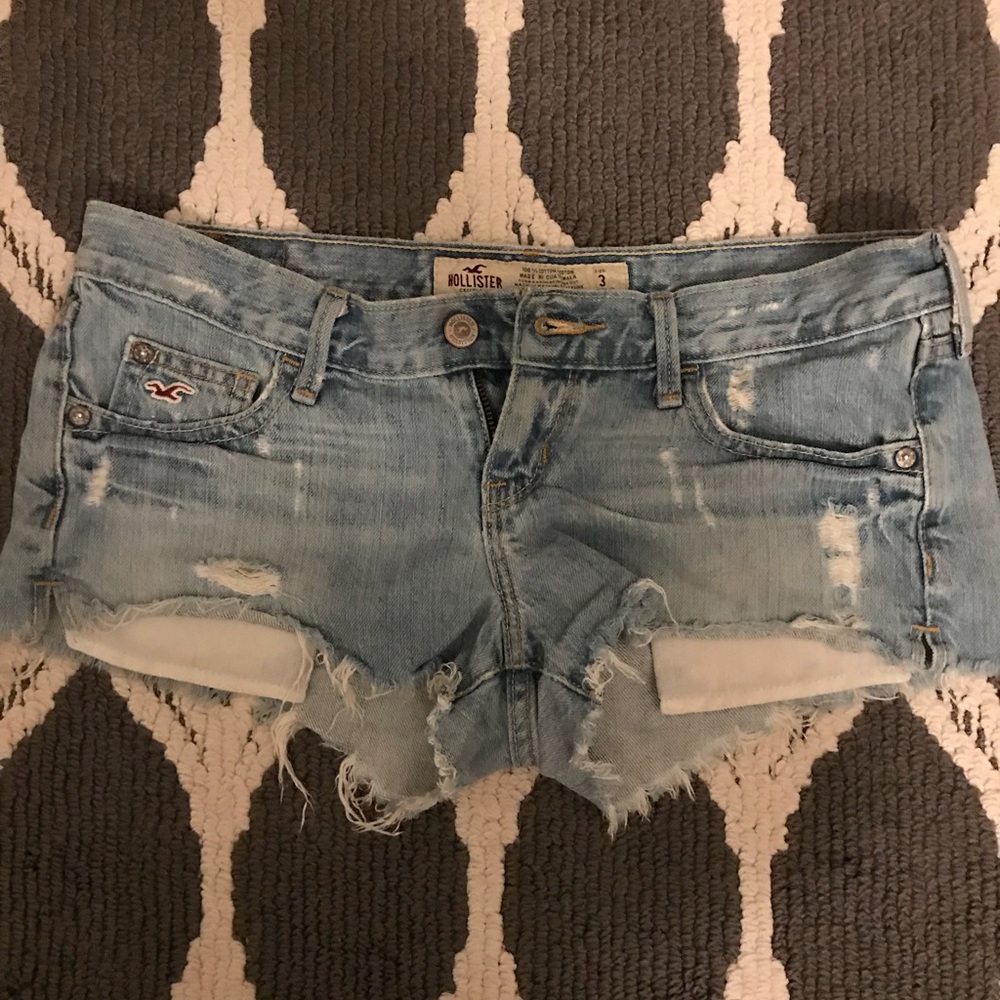 ❌SOLD❌ Junior girls Hollister light wash denim shorts 3 - Picture 1 of 5